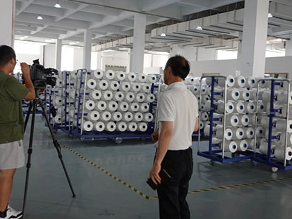 A mídia da Shaoxing TV veio a Chengbang High-tech para realizar entrevistas e relatórios